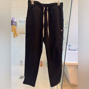 Figs Women’s Black Yola Skinny Scrub Pants